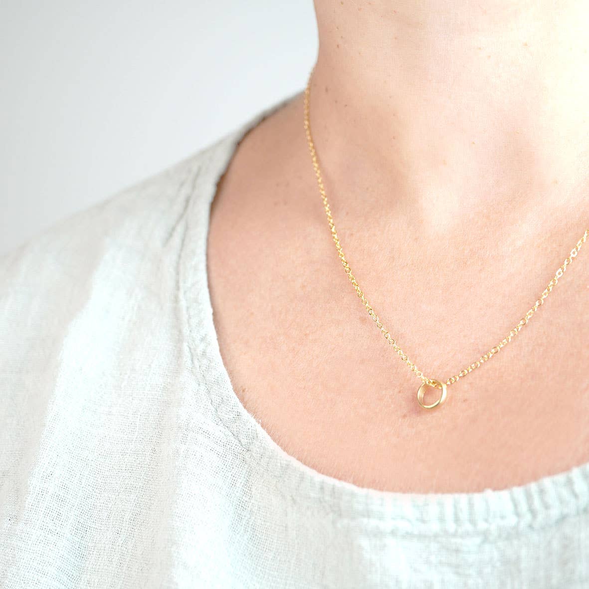 Kaelakee LITTLE RING