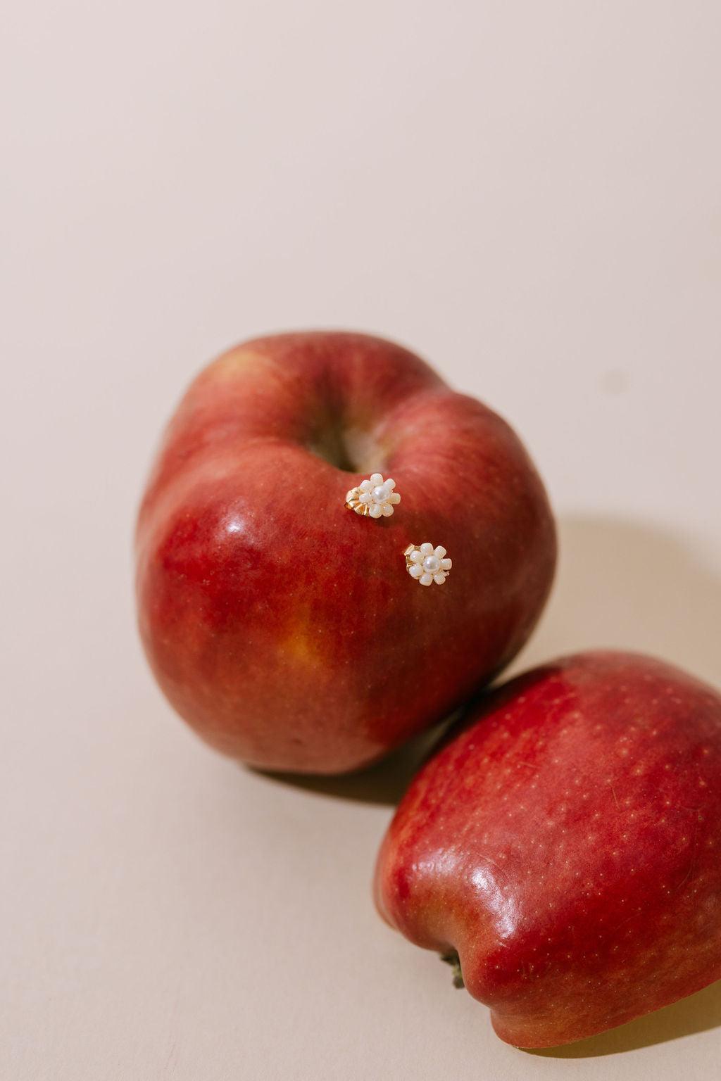 Alexiane lillekujulised kõrvarõngad