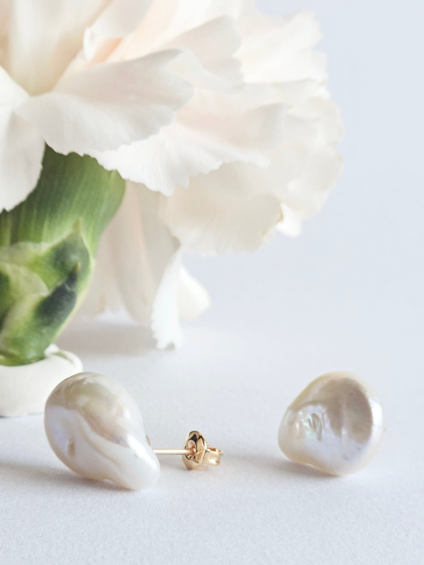 Sienna pärl-nööpkõrvarõngad 