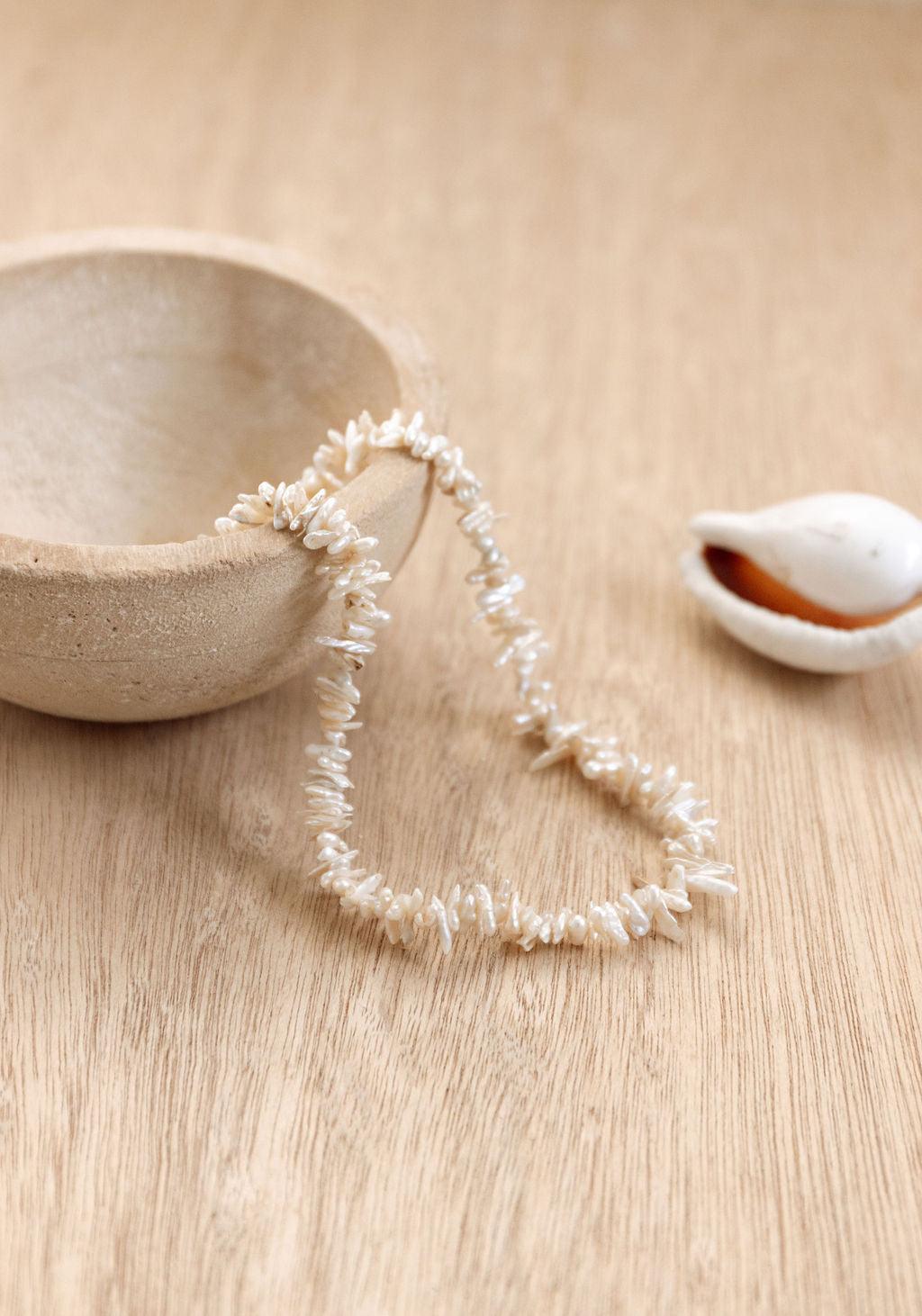 Eva pärlitest choker-kaelakee