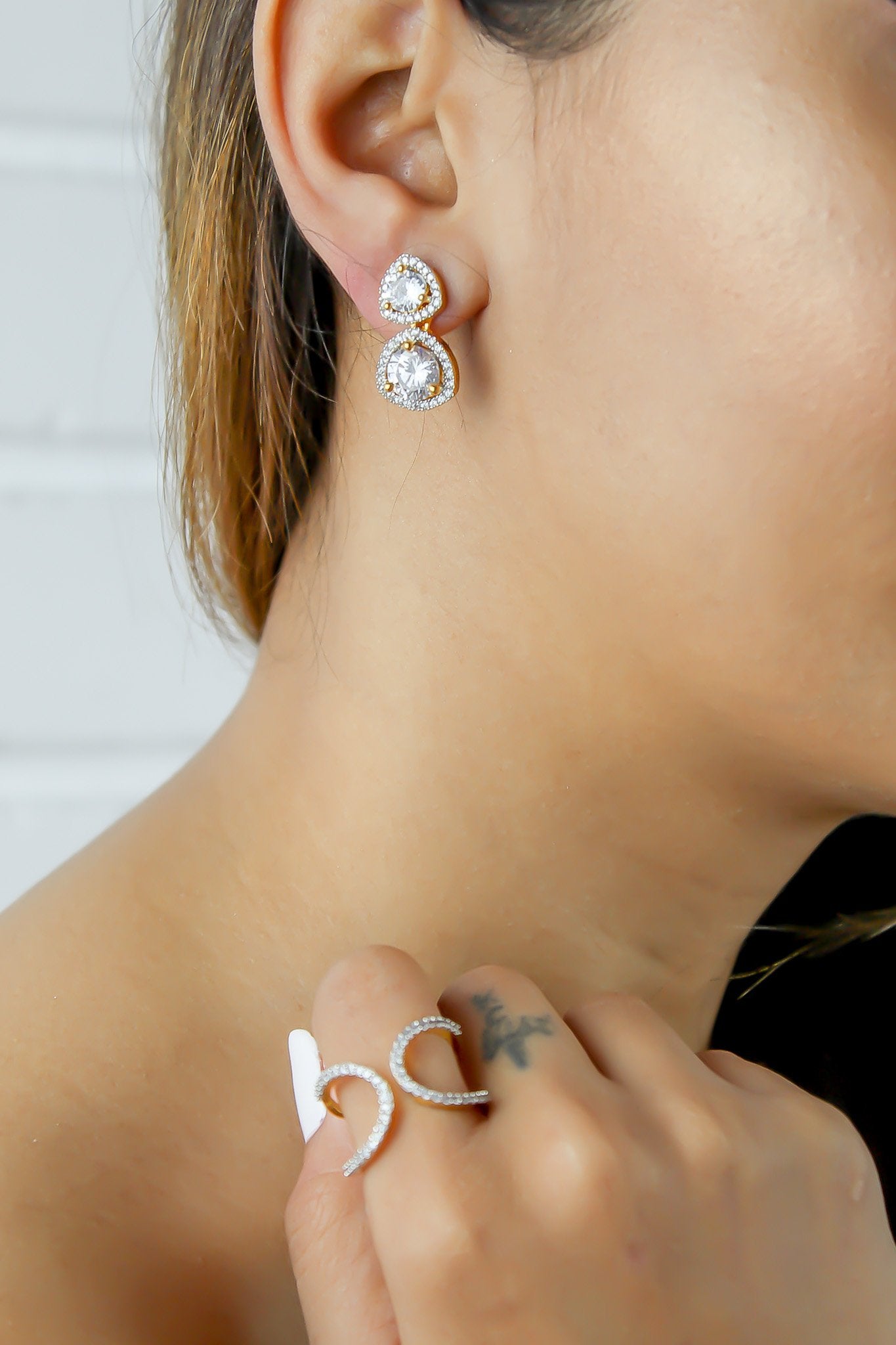 Kristallidega sõrmus