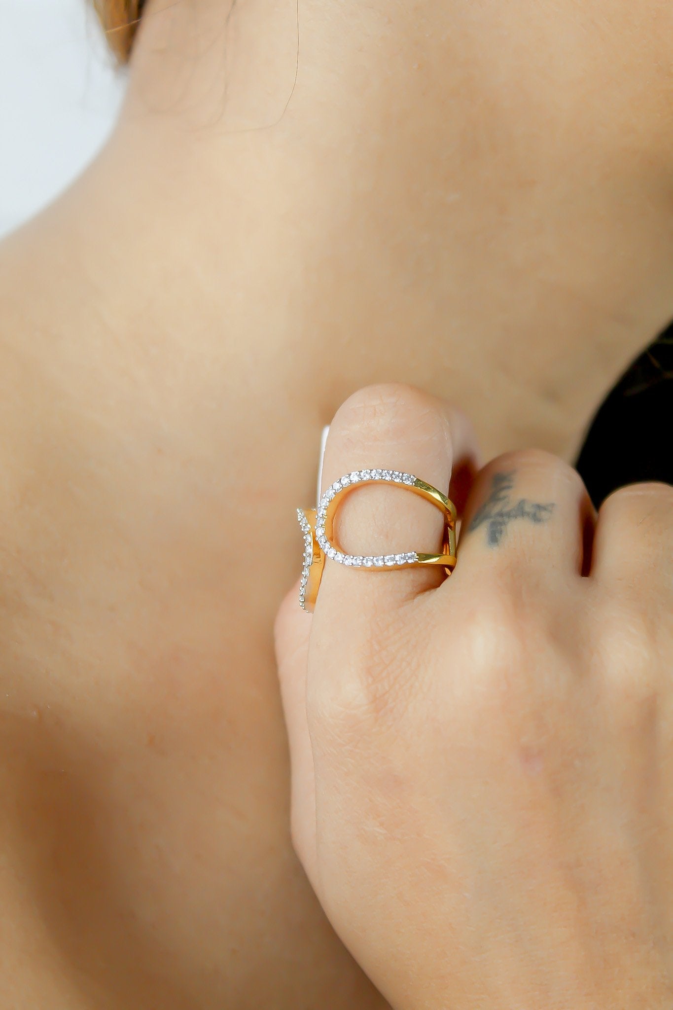 Kristallidega sõrmus